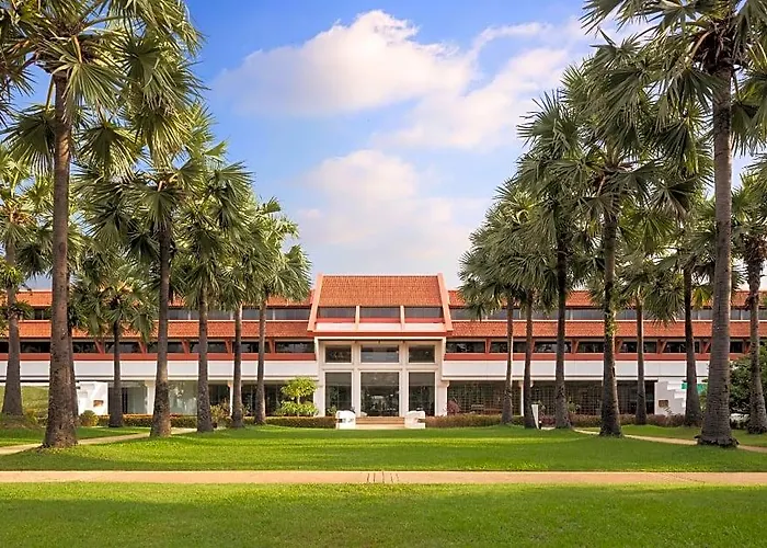 Le Meridien Angkor Hotel 5*